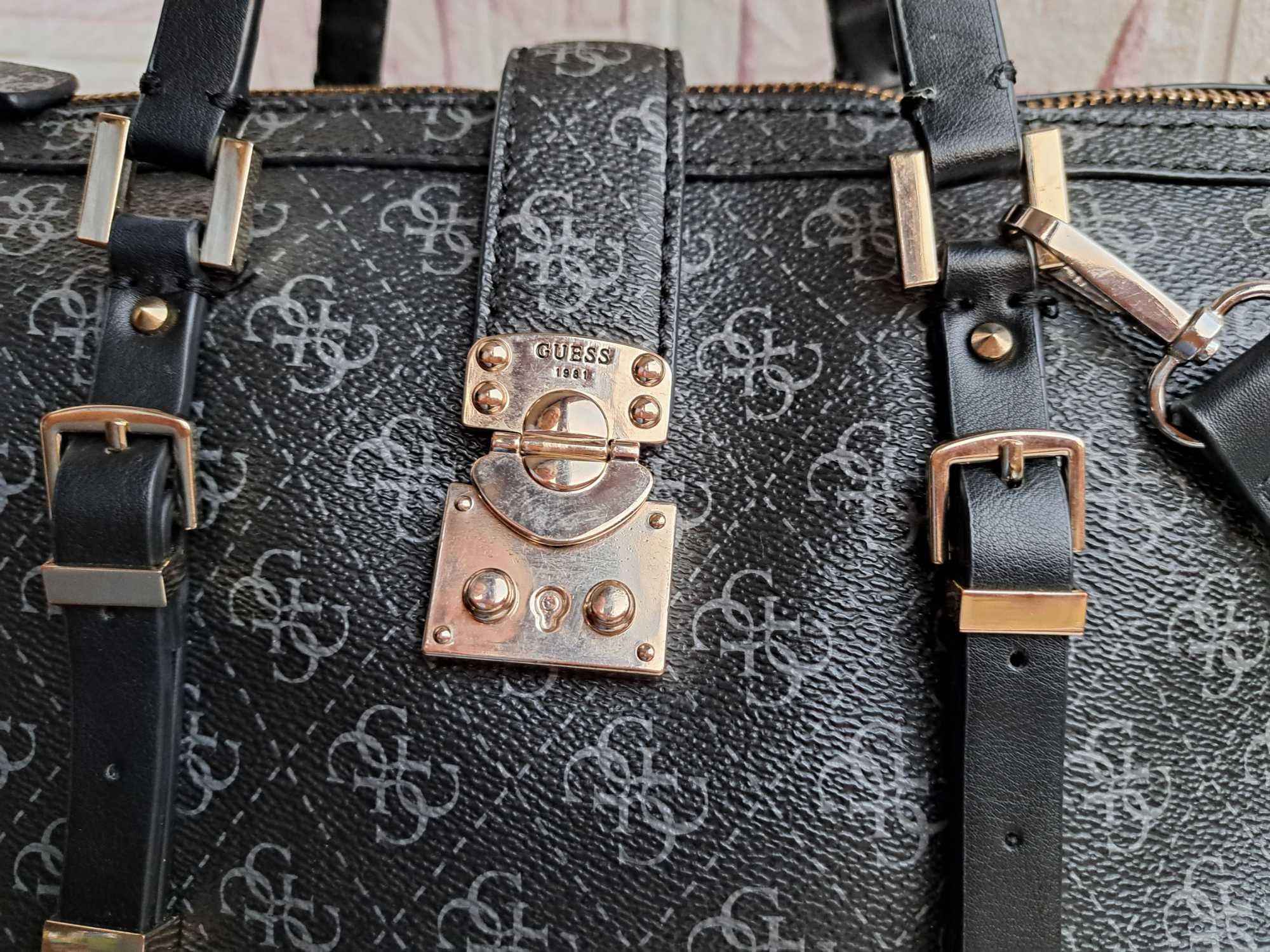 дамска чанта GUESS,черна с две дръжки,гес