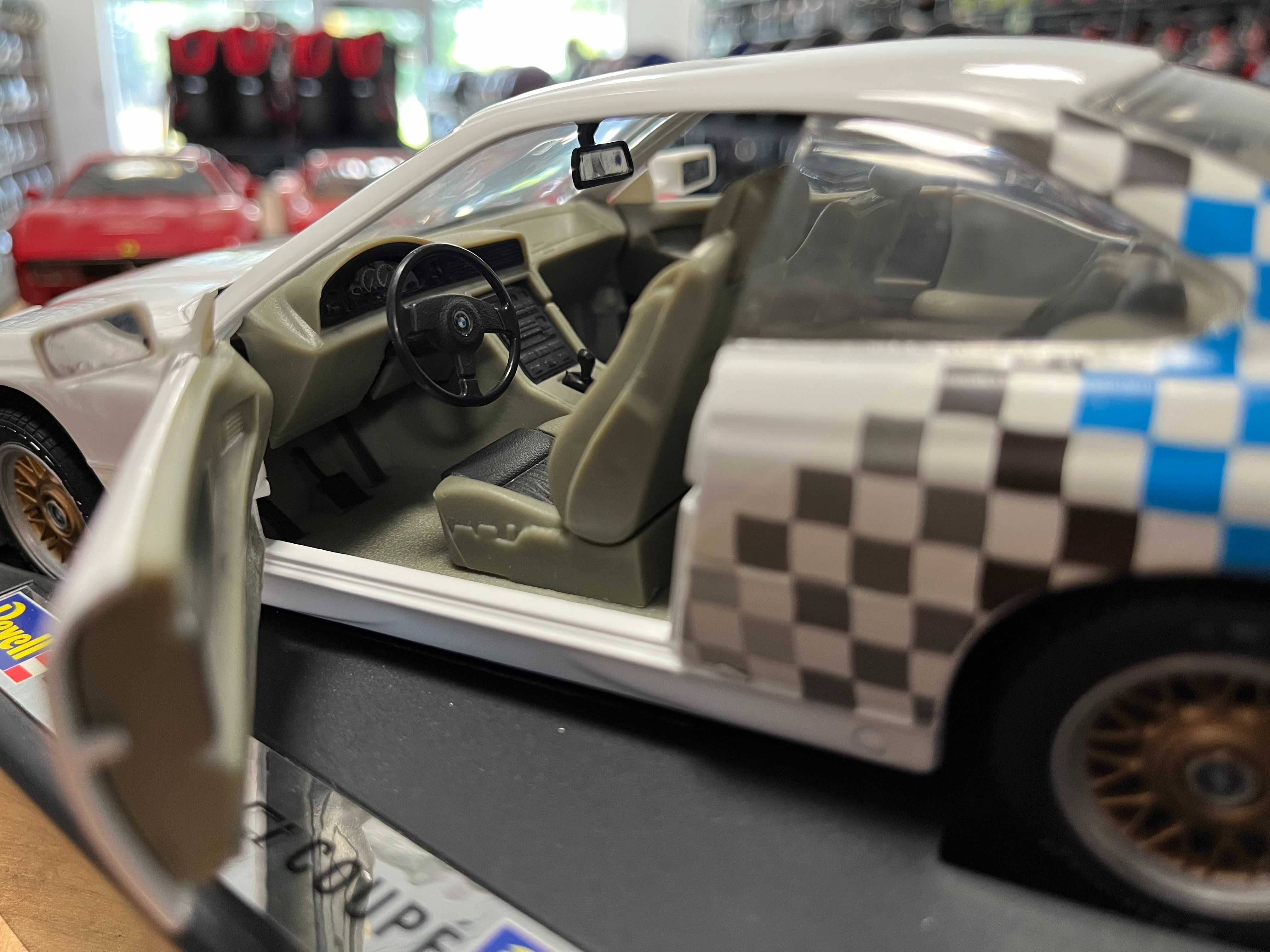 Чисто нов REVELL метален колекционерски модел количка BMW 850 Ci 1:18