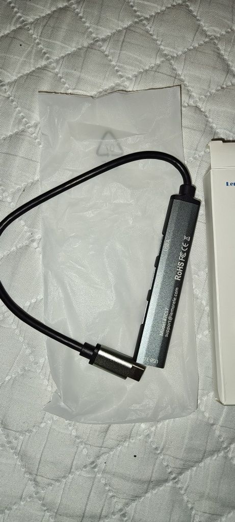 Vând hub cu 4 porturi Usb nou,de la Lemorele!