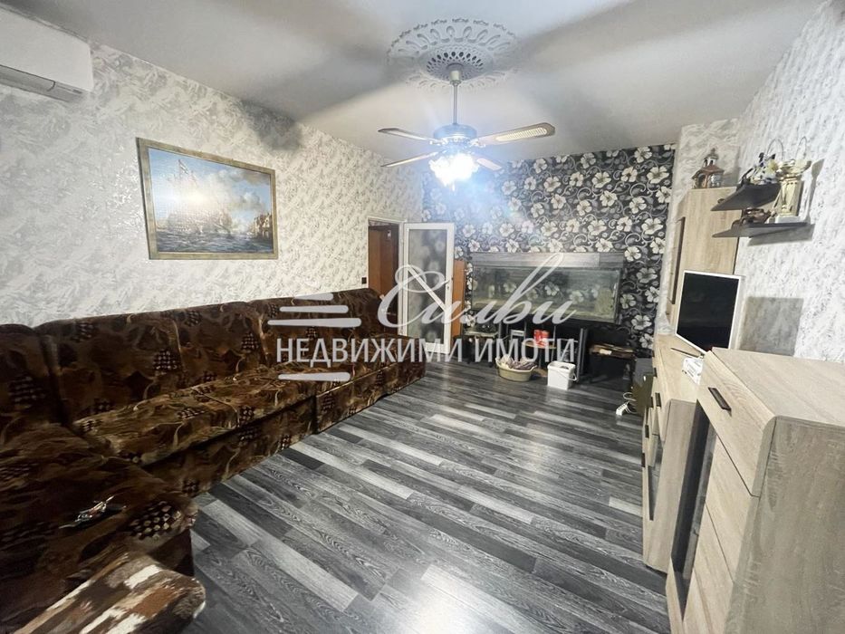 Двустаен апартамент - кв. Тракия