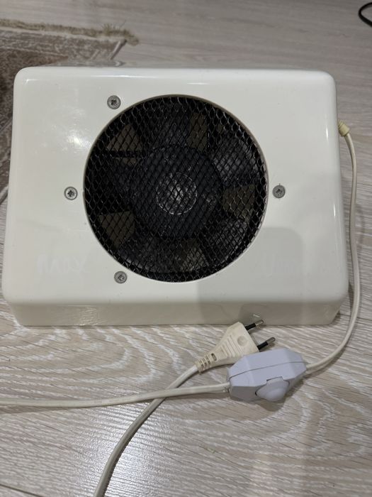Продам вытяжку для маникюра
