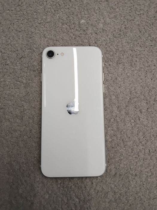 Iphone se     64