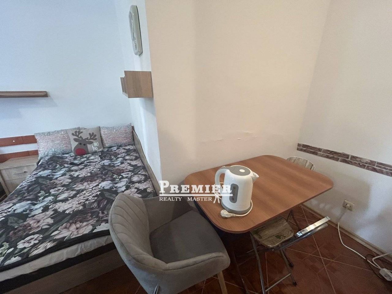 Продава се Едностаен апартамент в к.к. Слънчев бряг - 27 кв.м за 1389 €/кв.м - Снимка #3