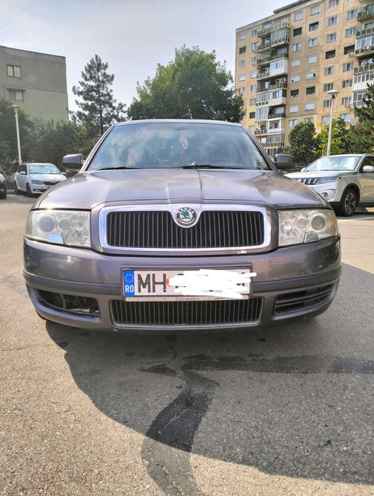 Vând Skoda Superb