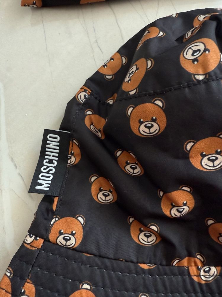 Дамска капела Love Moschino