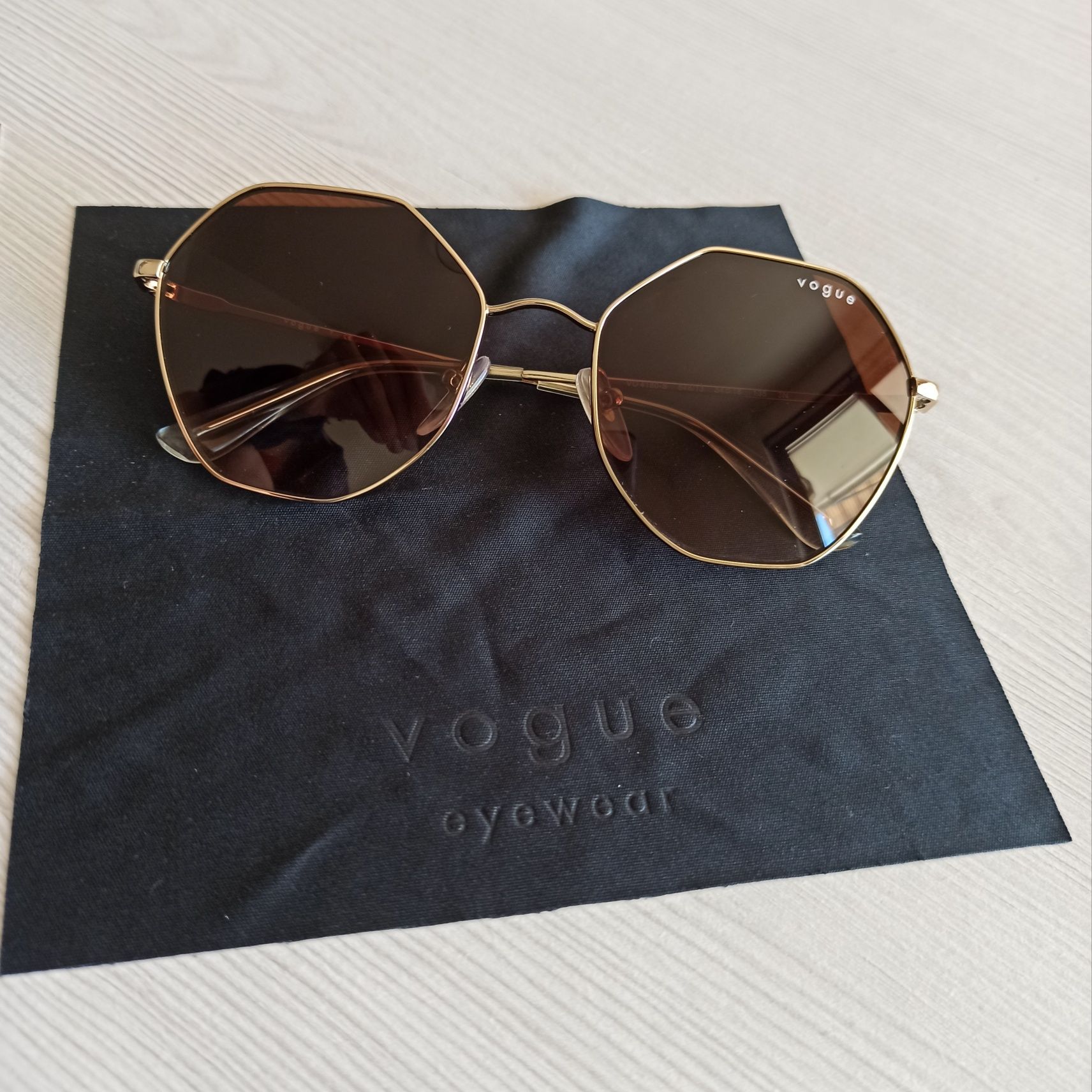 НОВИ слънчеви очила Vogue