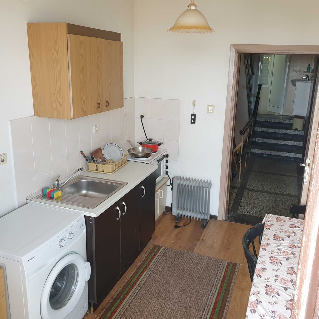 Дава се под наем Къща в Бургас, Ветрен - 220 кв.м за 750 € - Снимка #5