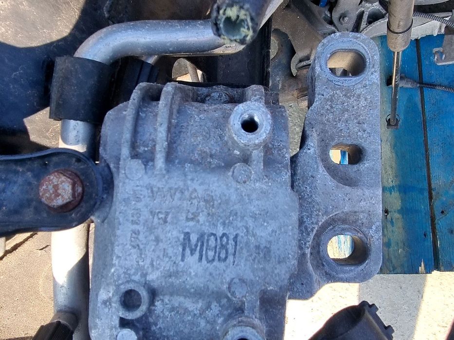 Tampon motor Volkswagen Passat CC (358) Facelift [Fabr 2012-2016] 1K01