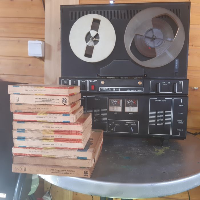 Vand magnetofon Tesla B 115 cu 2 boxe de 50w si 15 benzi