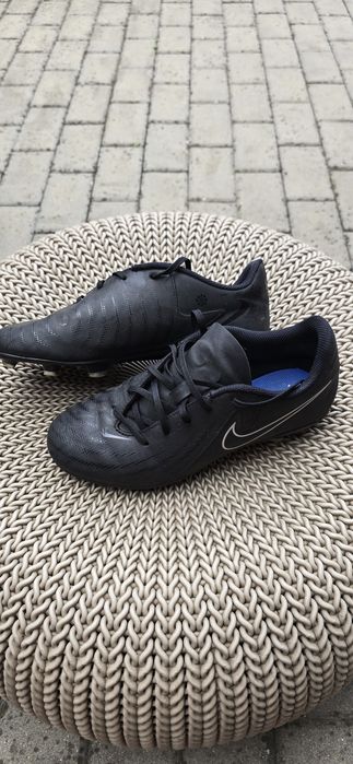 Ghete fotbal Nike, mărimea 37.5, culoare neagră