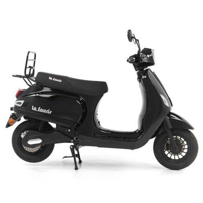 De inchiriat scuter cu si fara permis servicii de calitate garantate