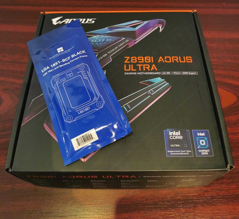 Placa de baza Gigabyte Z890I Aorus Ultra + Contact framce LGA1851