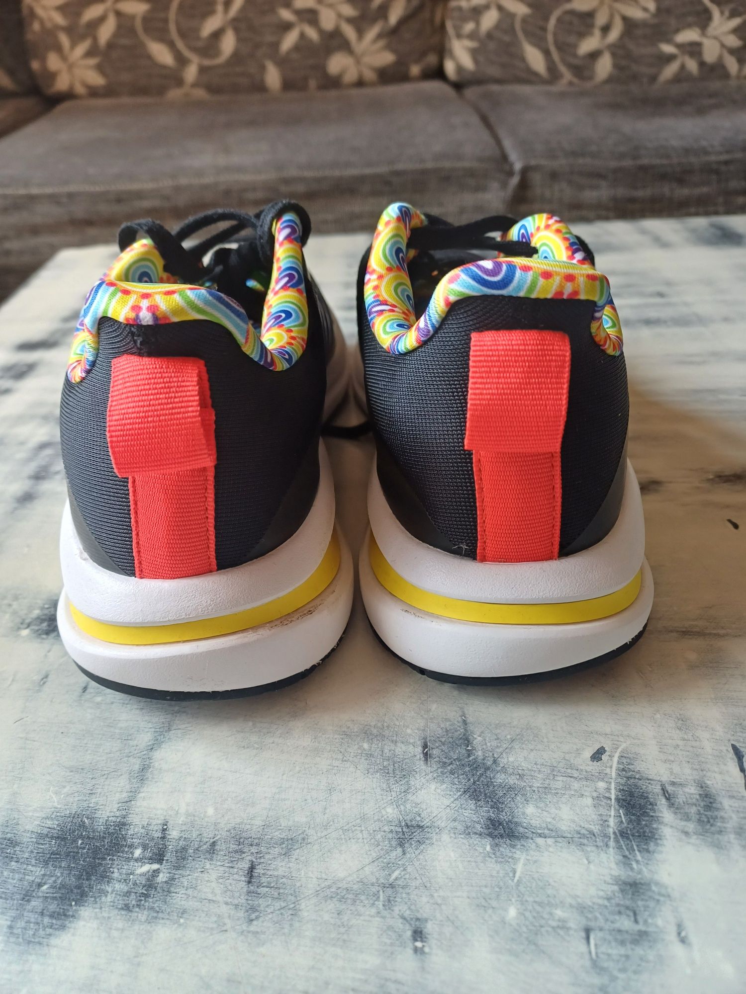 Дамски маратонки adidas 38номер