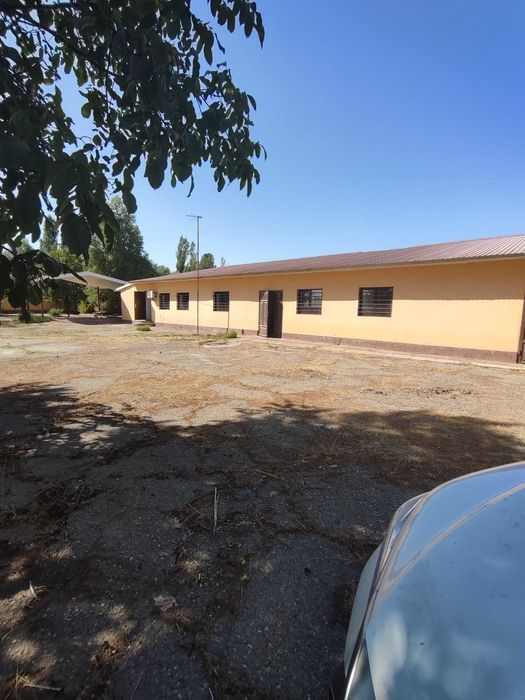 В аренду помещение 625м2 40 соток под цех . производство Янгибазар