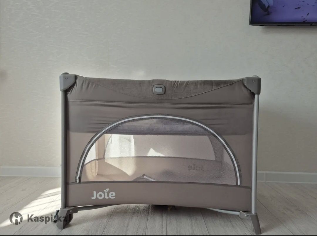 Манеж кровать joie