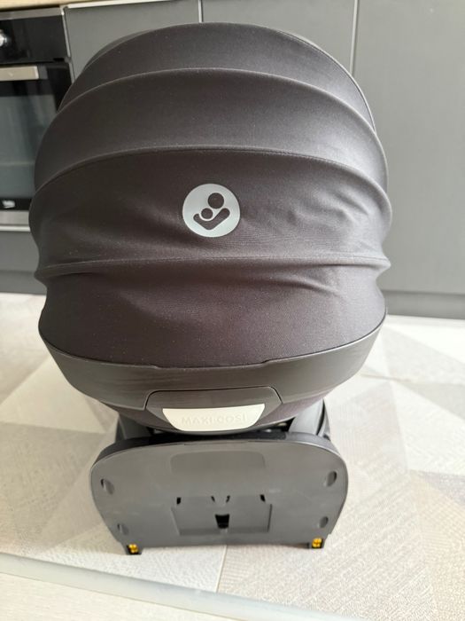Maxi - cosi Coral 360- Essential Black с база isofix