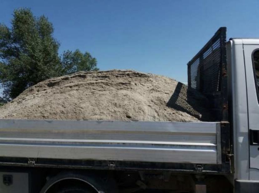 Evacuez moloz din demolări, transport balast, nisip