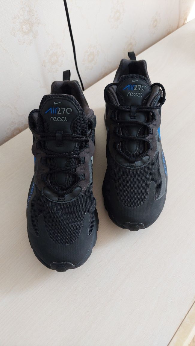 Кроссовки nike react 270 б/у Оригинал. Отличное состояние