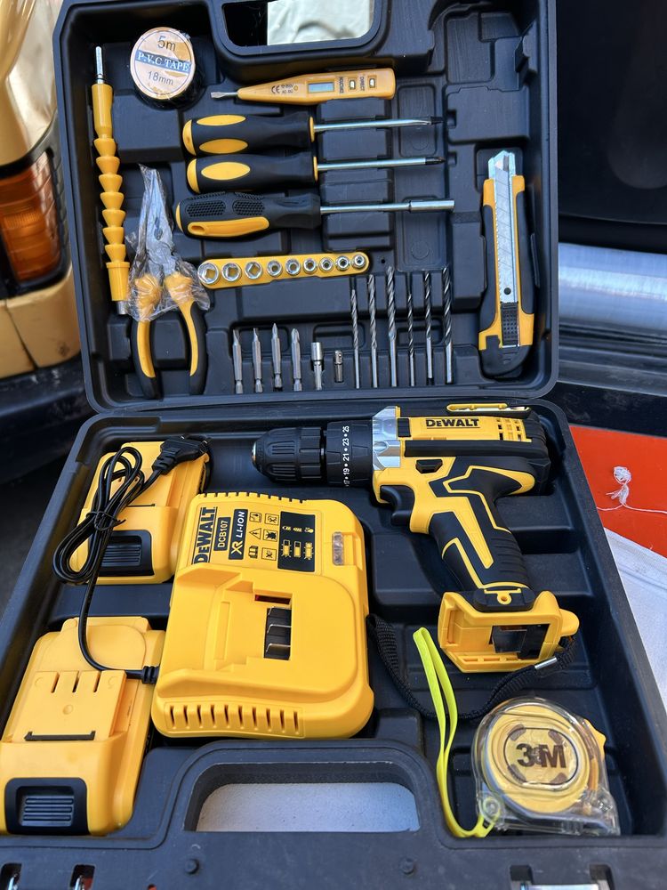 Комплект DeWALT винтоверт