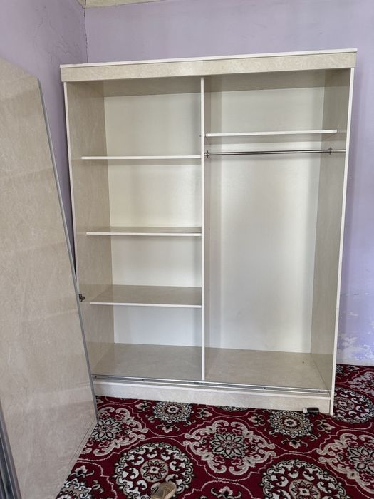 Spalni shkaf holati yaxshi спальня мебель идеально состояние