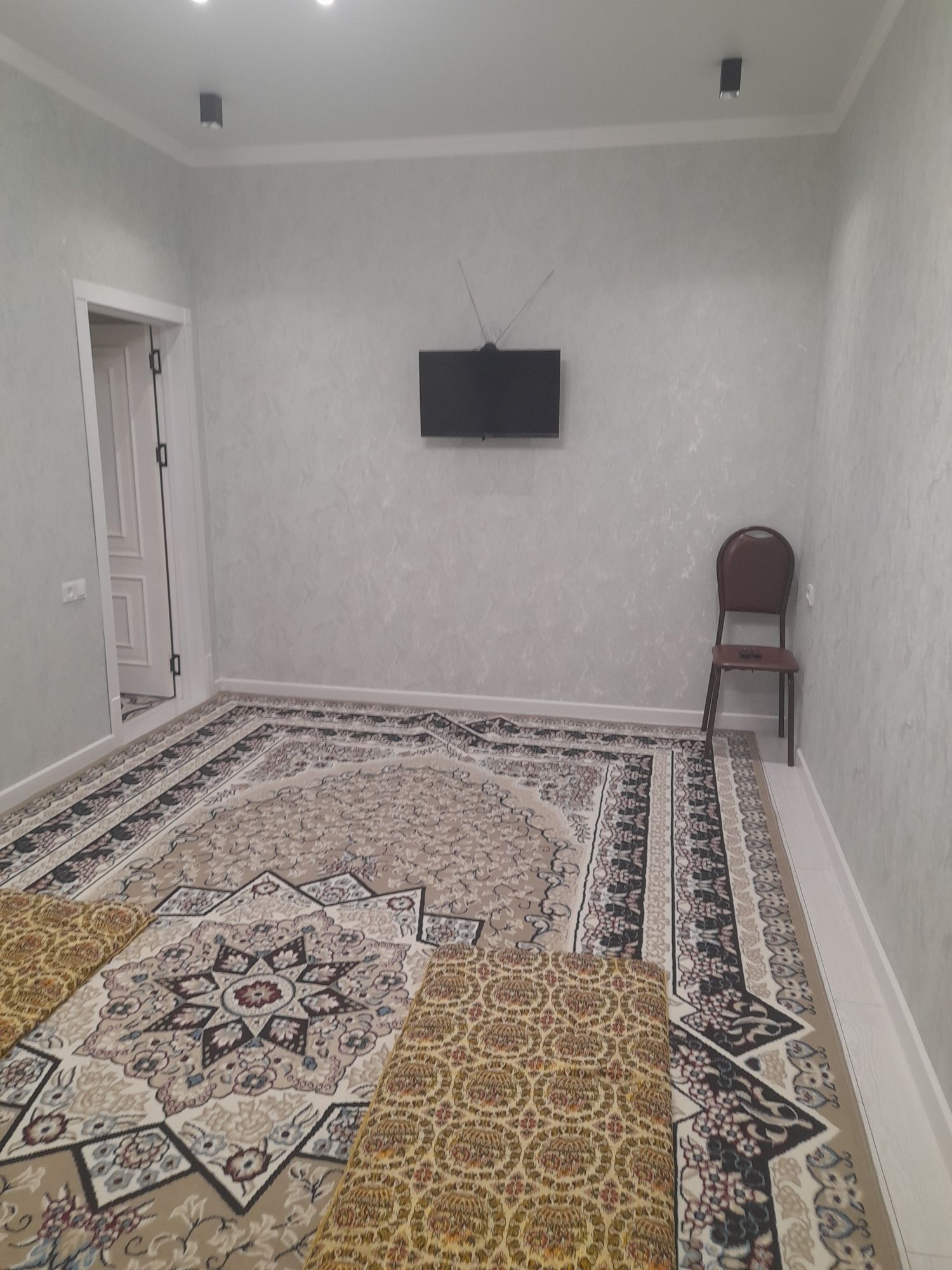 Kvartira ijaraga beriladi  manzil maslazavod  2 xona 5 etaj