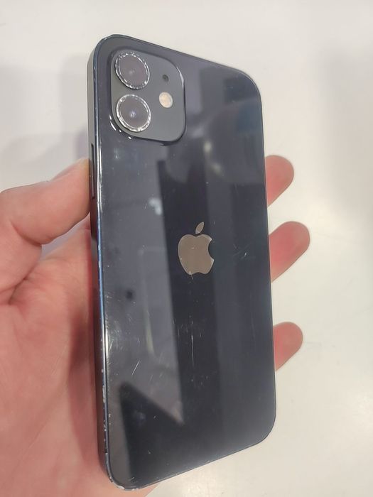 Vând iPhone 12 de 64 GB