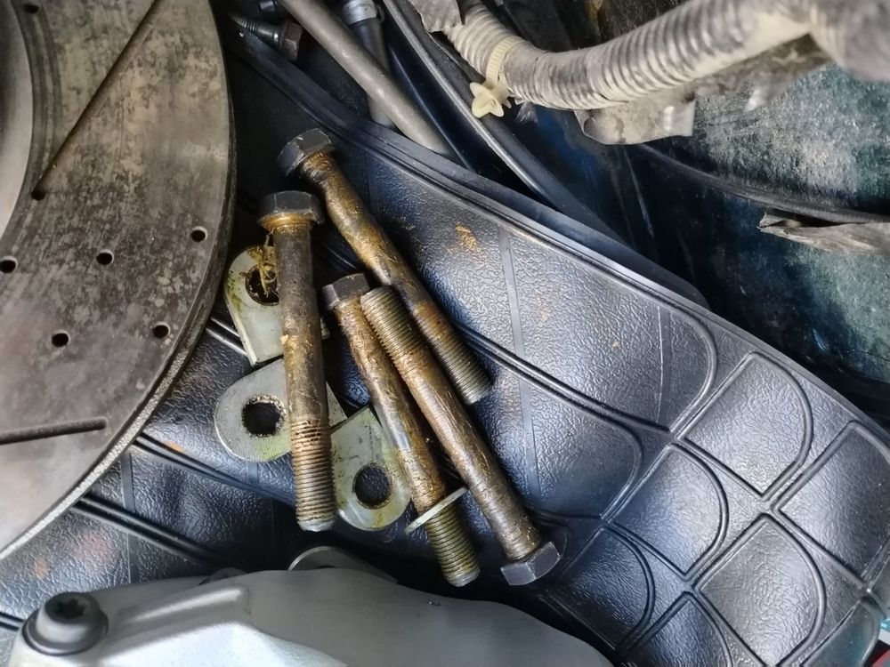 Ъпгрейтната спирачна система HONDA 324mm диск