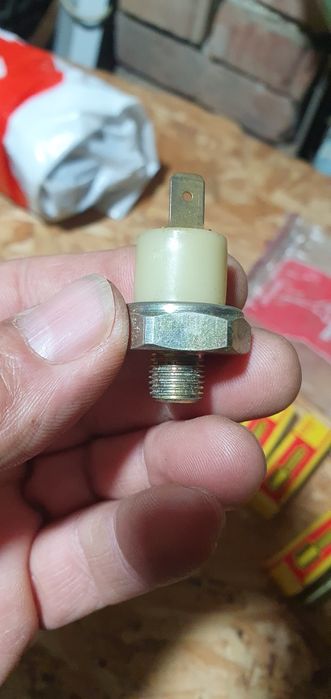 Разпръсквачи за камиони Мерцедес и ФиатBOSCH DELA  28 S 414