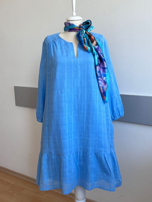 Marie Mero нжна рокя в морско синьо