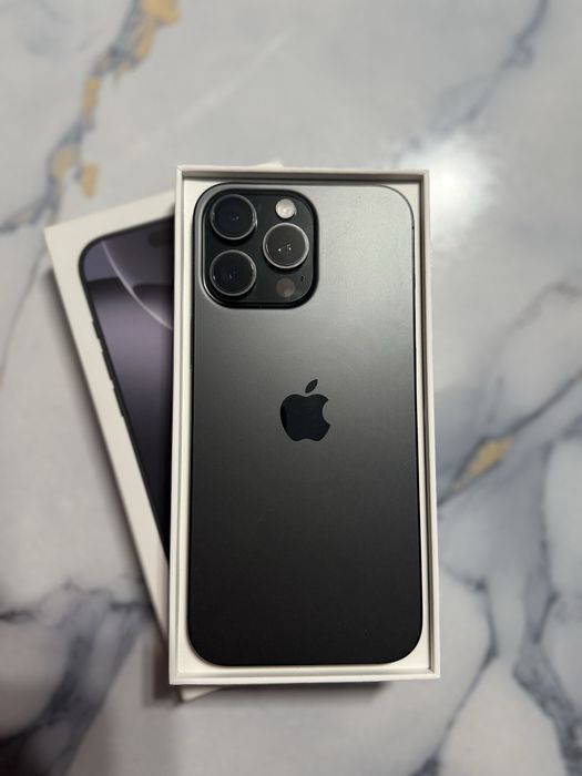 В продаже iphone 16 pro max 256 gb