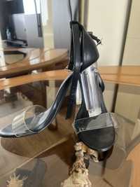 Sandale elegante cu toc transparent
