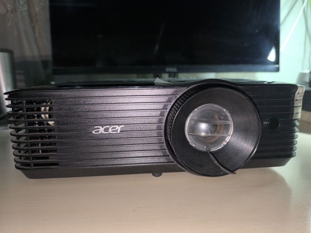 Продам проектор Acer