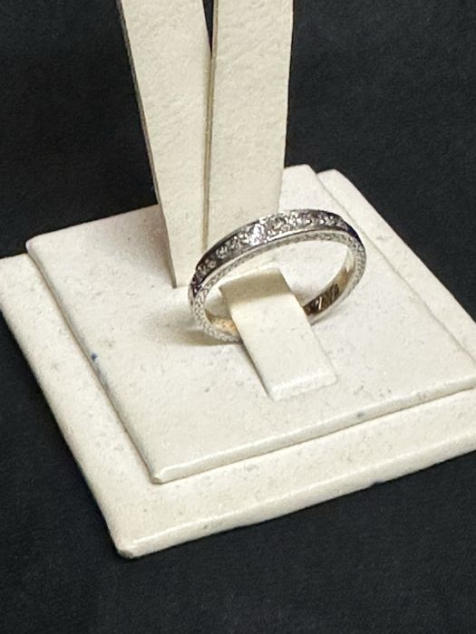 Inel din aur de 18k cu diamante