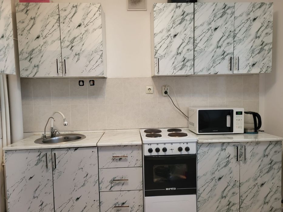 Продам кухонный гарнитур , самовывоз