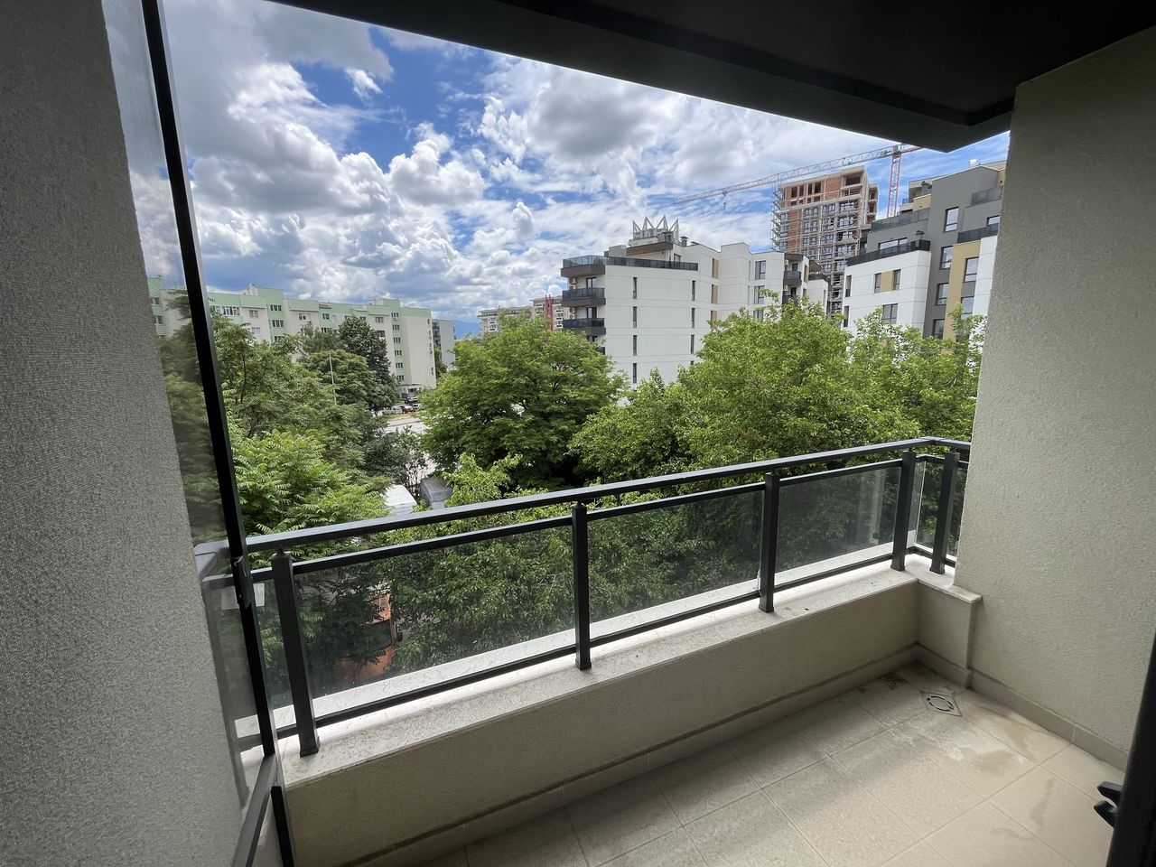 Продава се Тристаен апартамент в Пловдив, Христо Смирненски - 140 кв.м за 2500 €/кв.м - Снимка #14