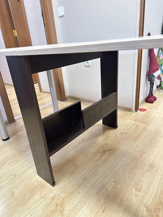 Сгъваема трапезна маса