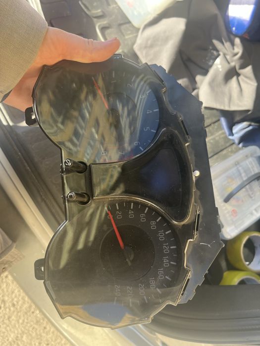 Зиток прибора от ниссан жук