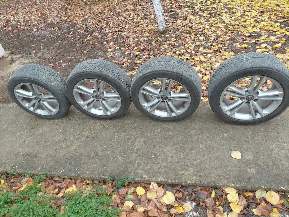 Cauciucuri de iarnă(4 bucăți)