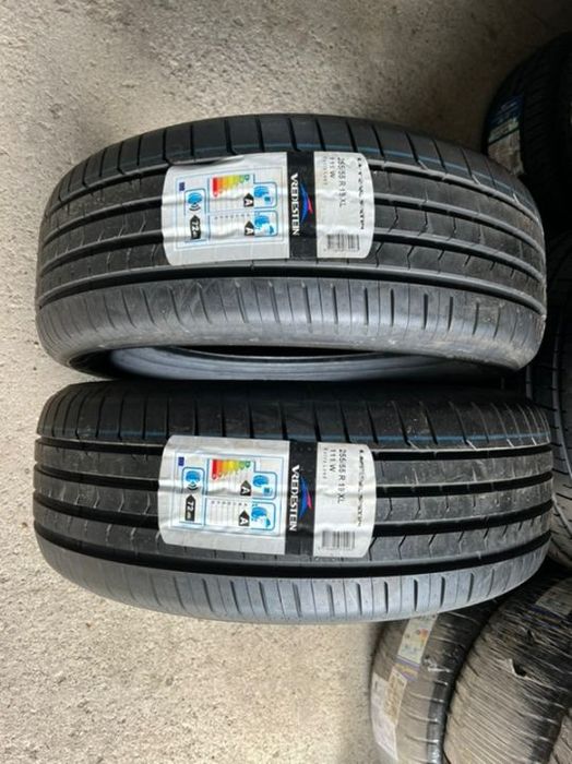 vând 2 anvelope 255/55/19 vredestein de vară noi