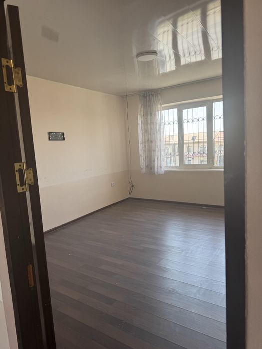 Бектемир тумани 2-3 этаж арендага берилади