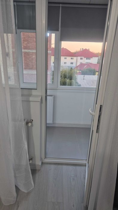 Apartament cu două camere de închiriat