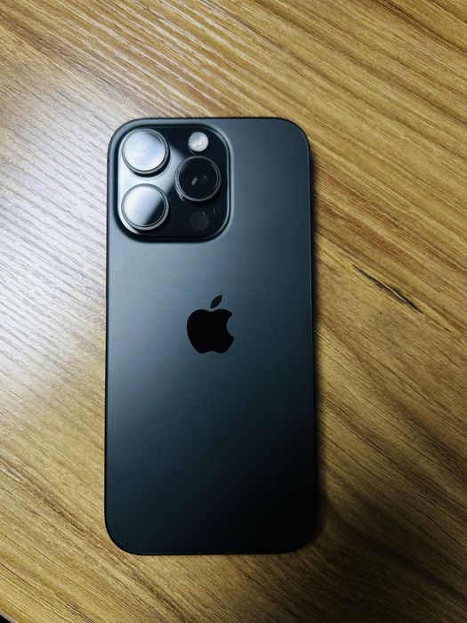 Продам Айфон 16 про