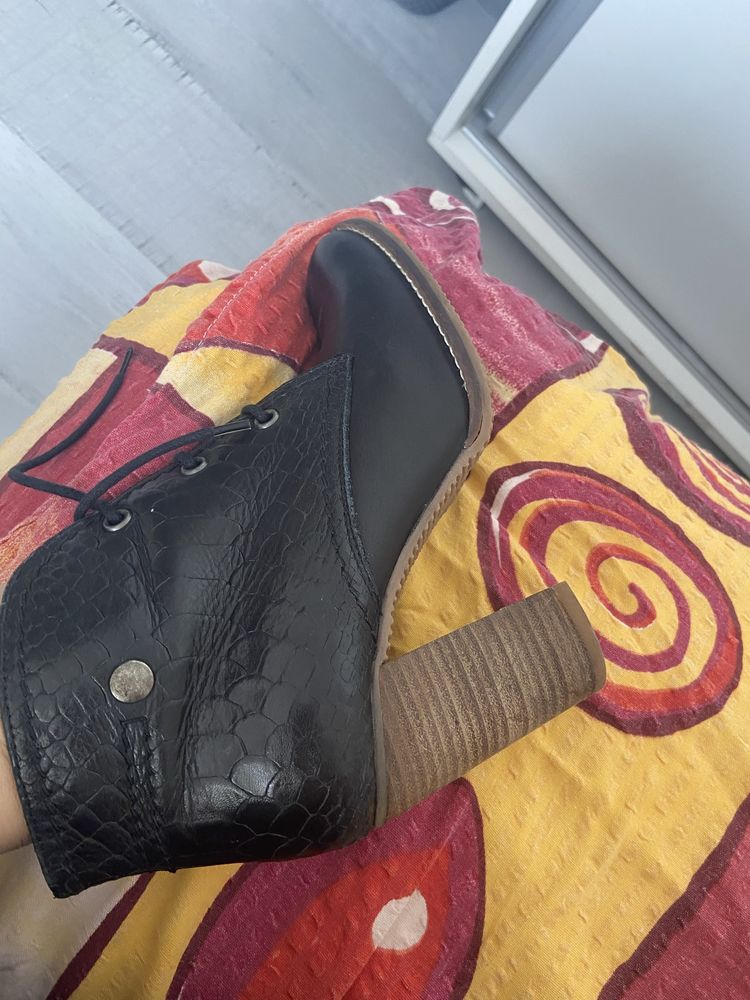 Botine de piele cu toc