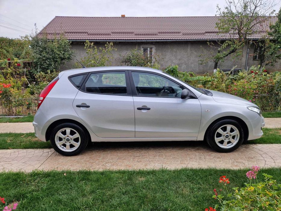 Hyundai i30 1.4 Benzina 110 Cp 2009