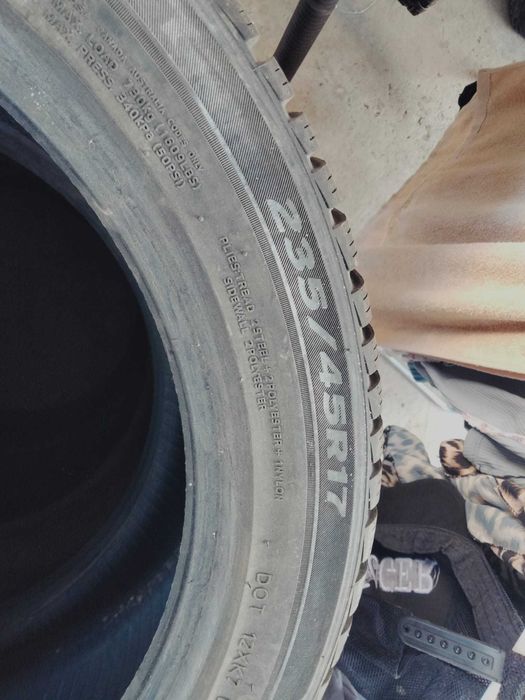 Anvelope de iarna 235 45 R17