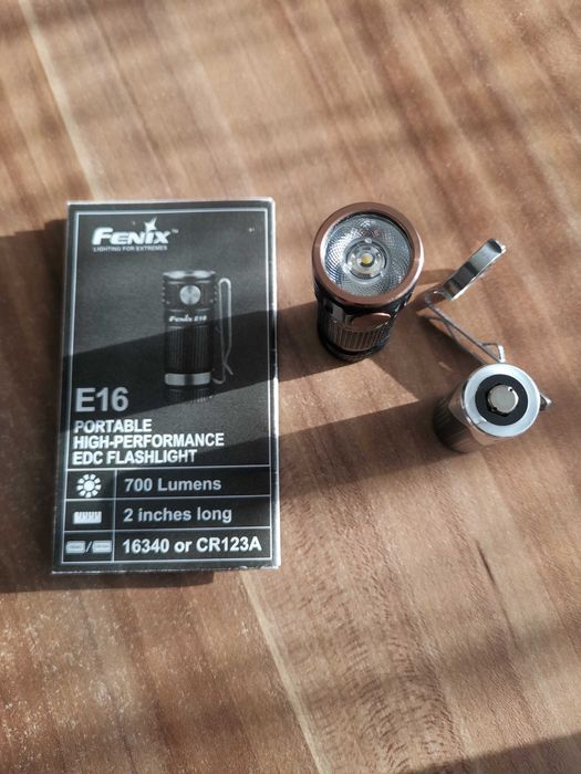 Мини фенер EDC Fenix E16 - 700 лумена /Феникс - отлично състояние