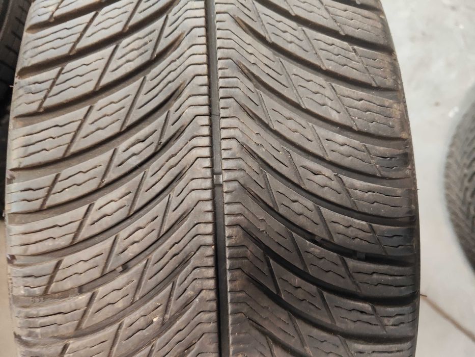 2бр.зимни гуми 235/55/19 Michelin