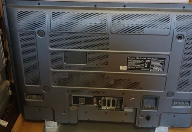 Vând Tv Panasonic