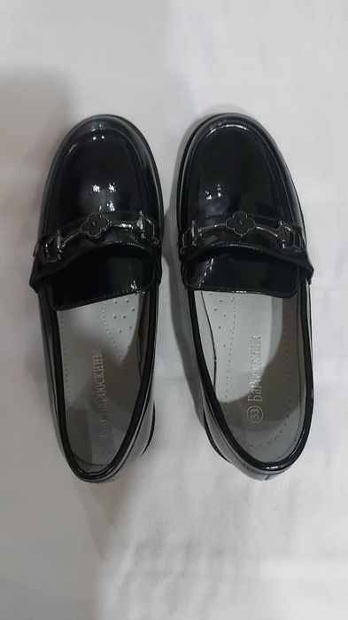 Продам лаковые  туфельки