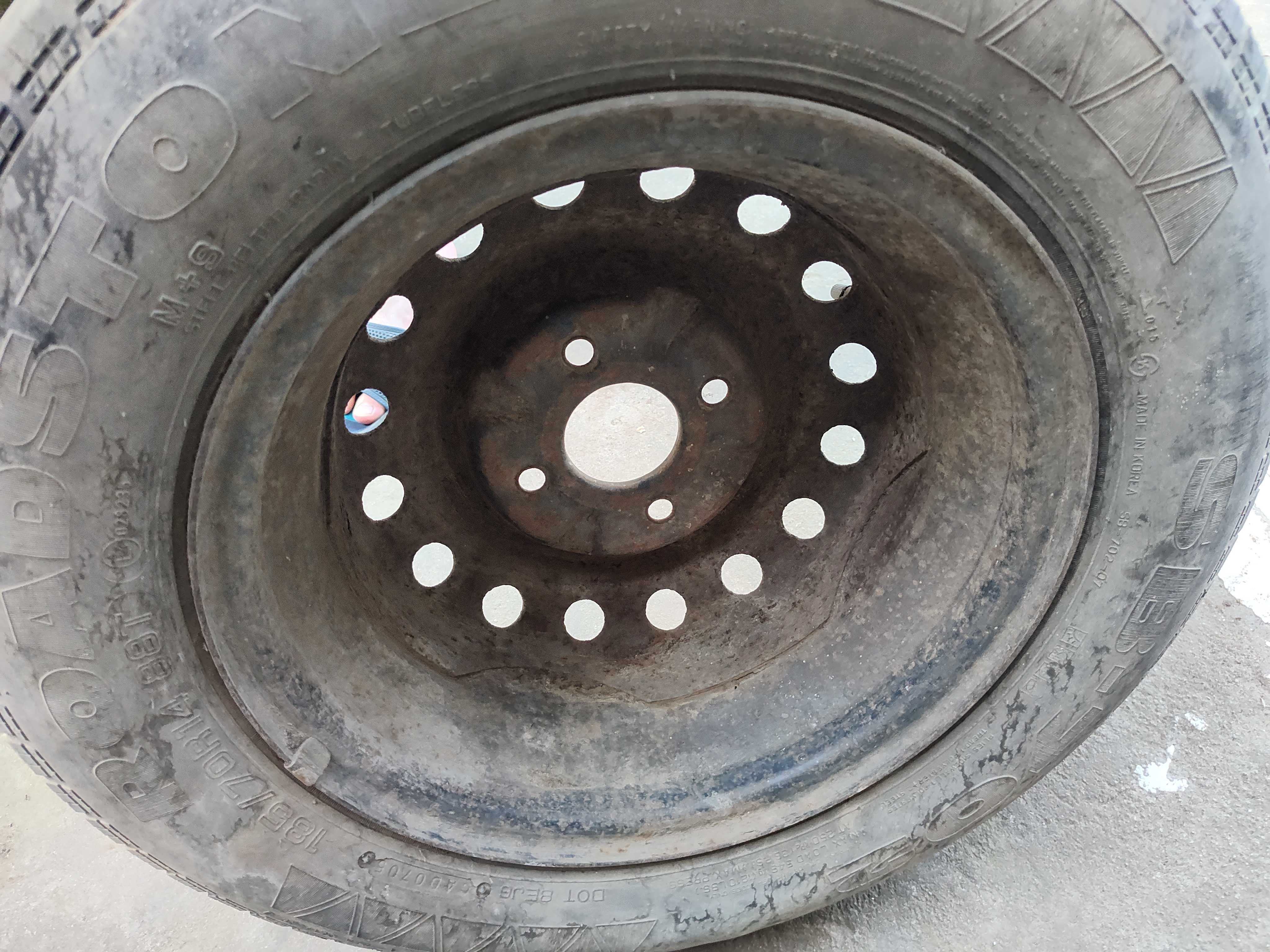Гума с Джанта ROADSTONE 185/70 R14